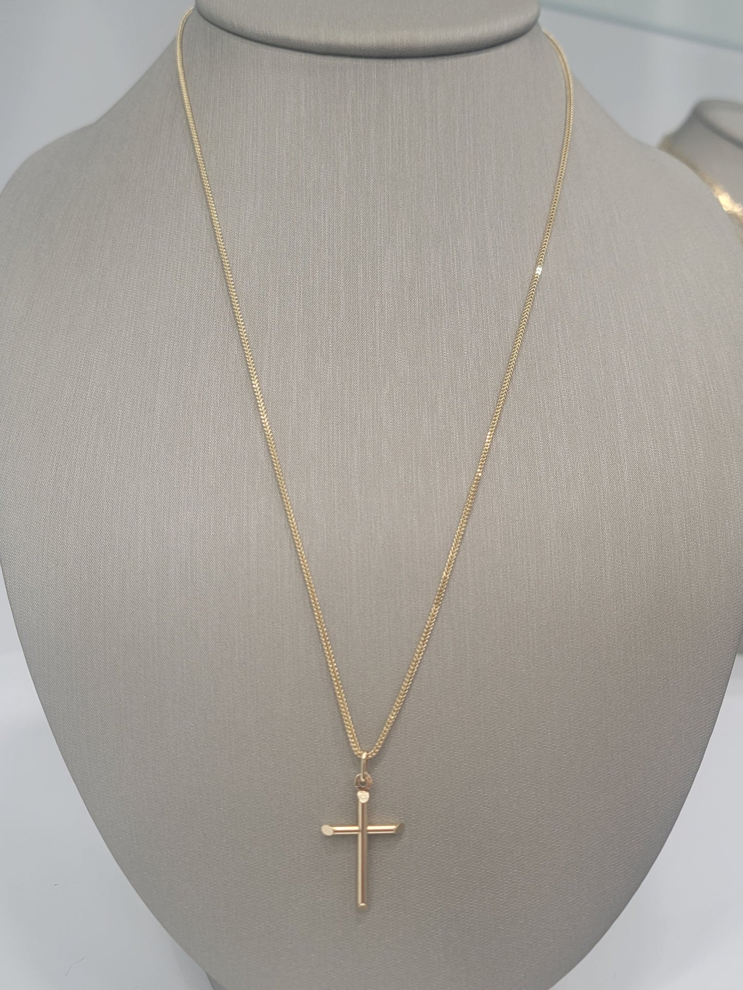 Cadena eslabon franco y crucifijo. Oro 10k