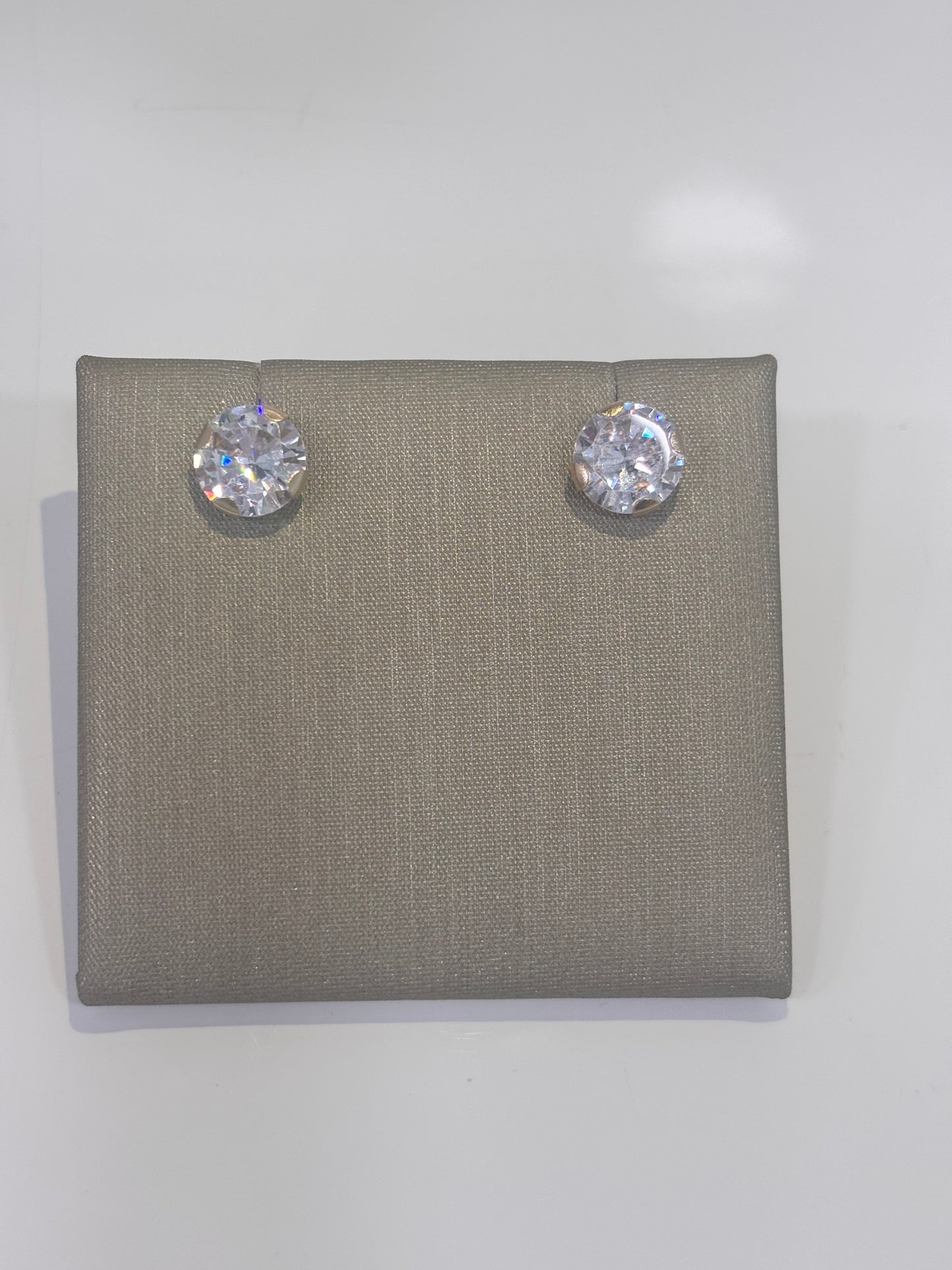 Aretes con Piedra Zirconia (14K)